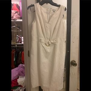 🎉🎉🎉SALE SALE Beautiful white dress in perfect condition!! Worn once